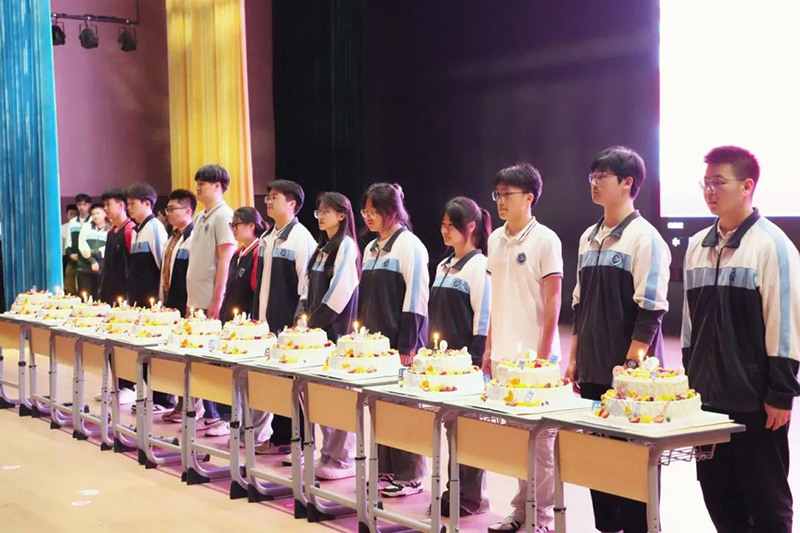 【高三級部】十八而至，為青春而戰——皖北協作區聯考表彰大會暨高三成人禮儀式